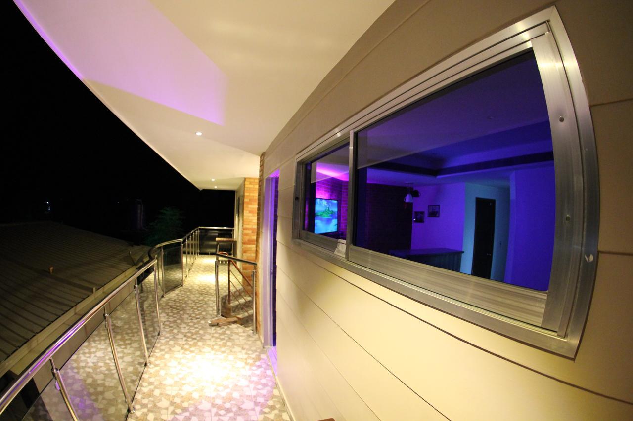 Logan Apartments Santa Fe  Luaran gambar